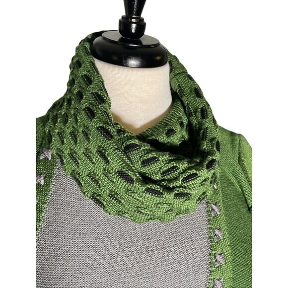 Women's Long Sleeve Color block Cowl Neck Green Black Knit Medium Warm Sweater - Picture 2 of 4
